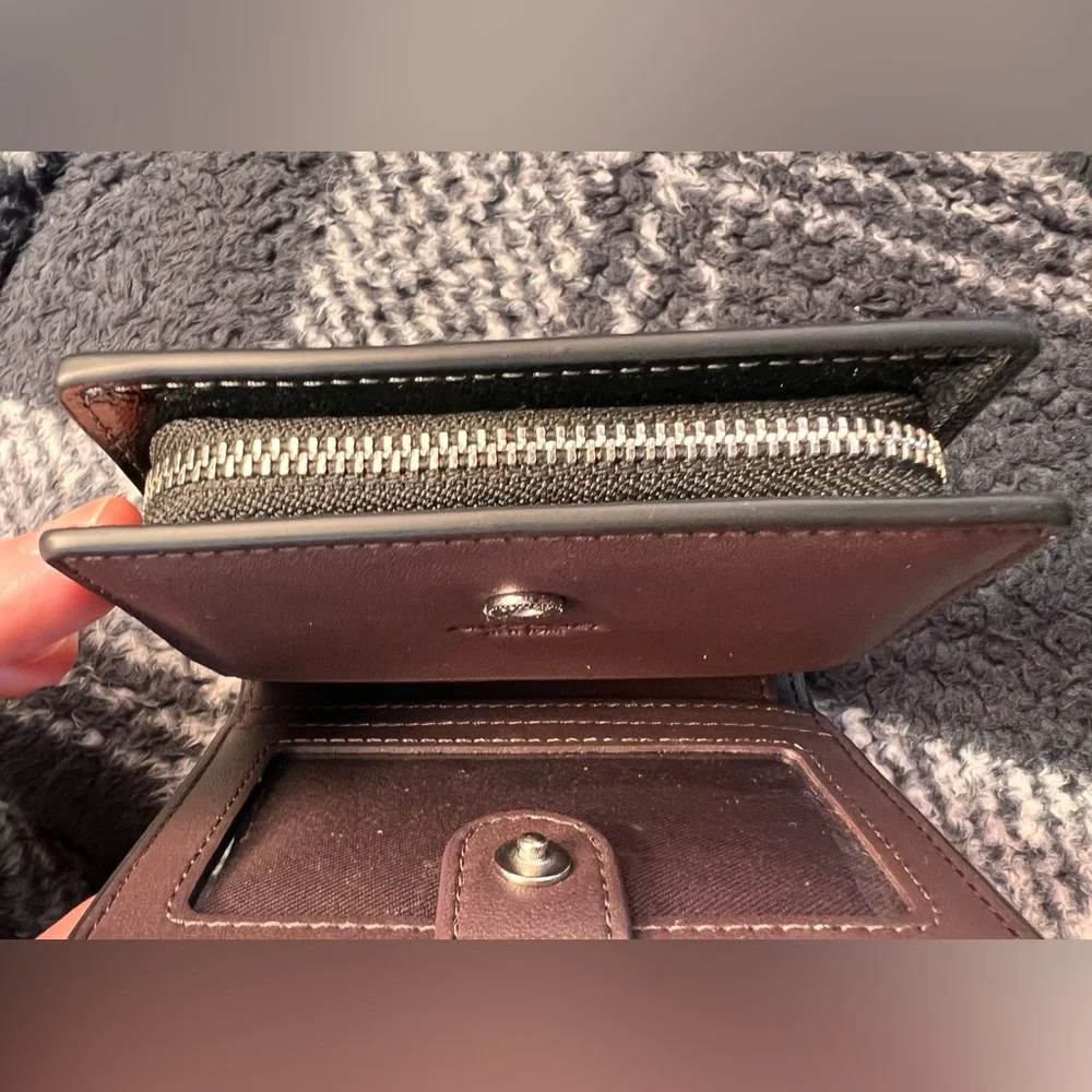 Coach Black Patent Crinkle Snap Wallet - Picture 8 of 8